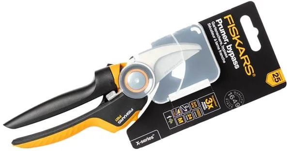 Sécateur Fiskars à lame franche M (P921)